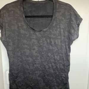 Lululemon Muscle Tee